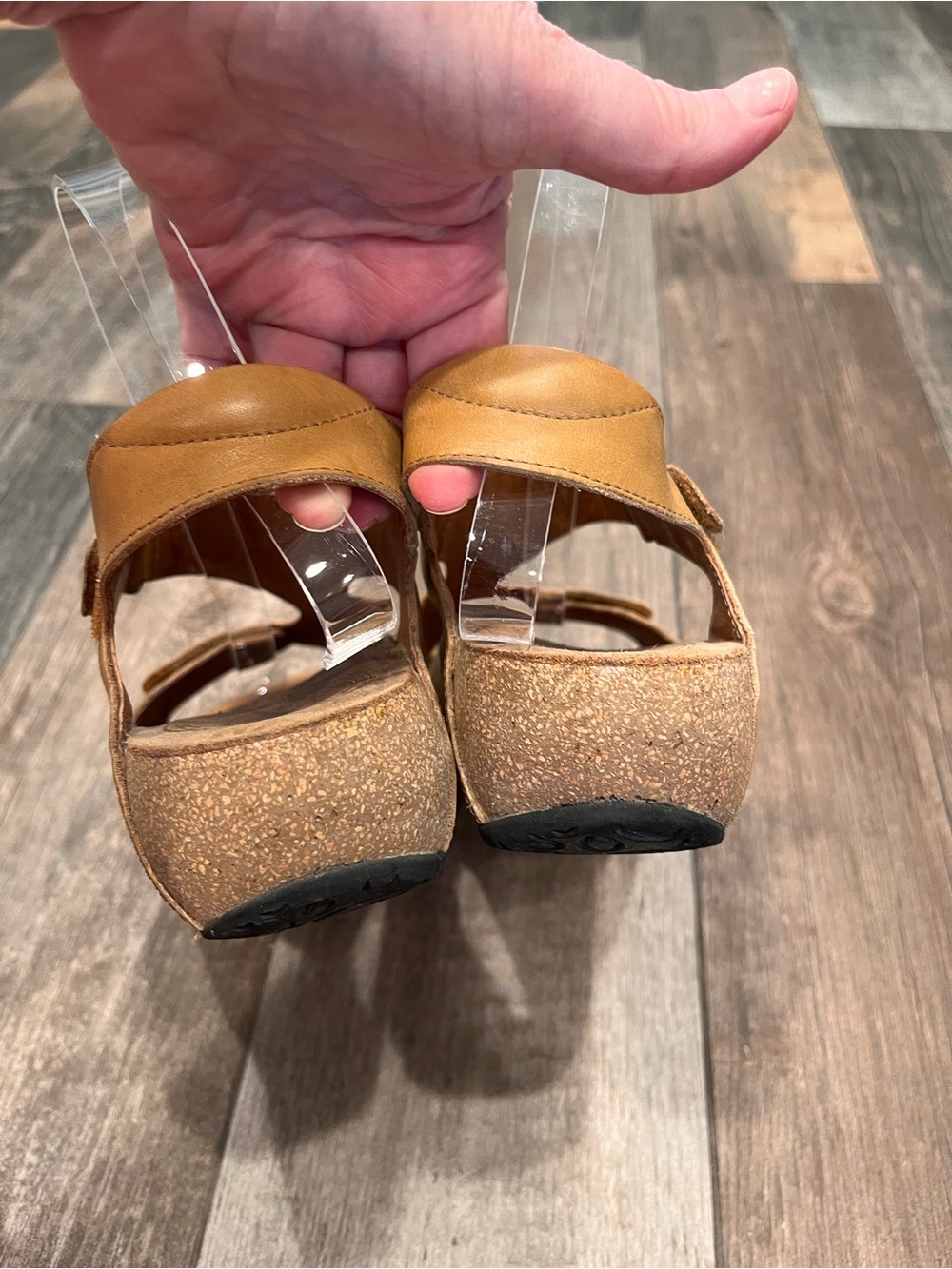Taos Serene Tan Leather Slingback Wedge Sandals Sz 8-8.5 EUR 39 Adjust Straps - Picture 3 of 8